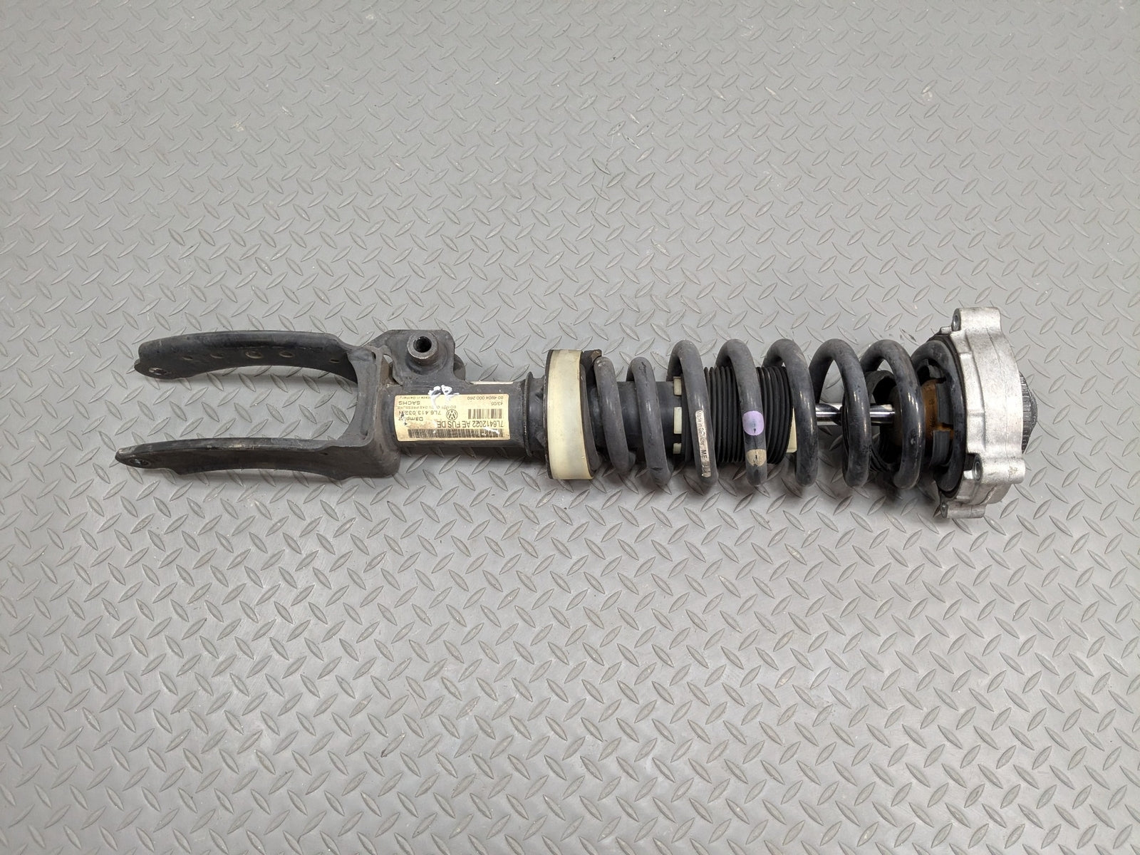 04 - 10 VOLKSWAGEN TOUAREG OEM SHOCK STRUT ABSORBER FRONT RIGHT PASSENGER SIDE