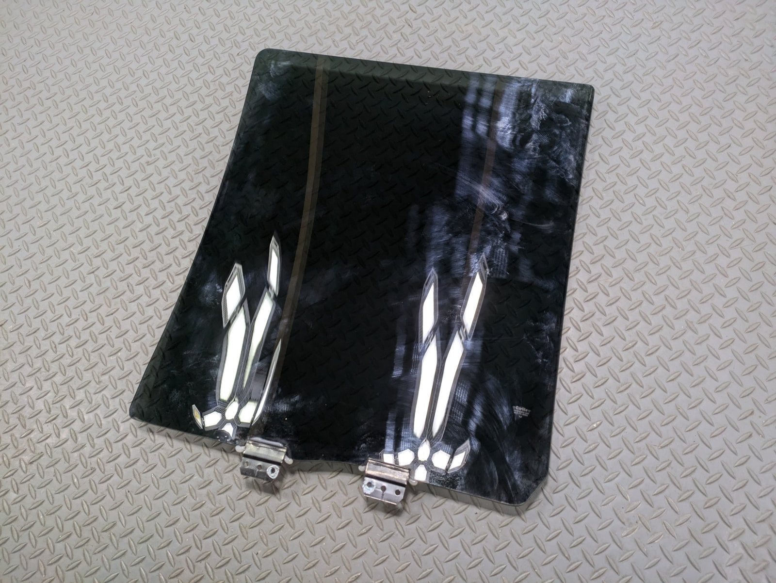 03 - 06 OEM LINCOLN NAVIGATOR REAR RIGHT SIDE DOOR WINDOW GLASS WITH PRIVACY TIN